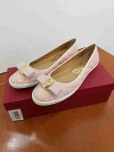 フェラガモフラットシューズ ヴァラ リボン RUFINA キルティング ピンクの参考買取価格