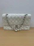 シャネルショルダーバッグ ツイード パールチェーン マトラッセ 25 9510058 2005年 ホワイトの参考買取価格
