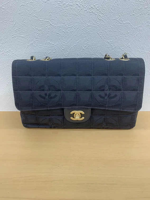 シャネル ショルダーバッグ マトラッセ 25 チェーン 7984638 2002年 ブラック買取参考価格 | 岡山県