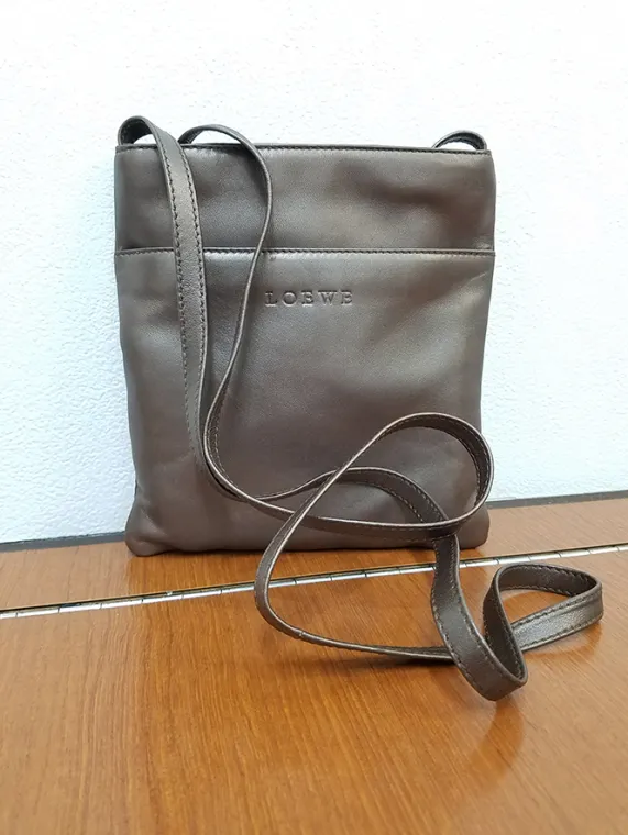 ロエベ ショルダーバッグ ナッパレザー ブラウン買取参考価格 | 東京都中央区