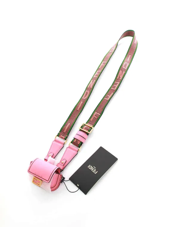フェンディ ポーチ PICO BAGUETTE CHARM ストラップ付きチャーム 2021年 ピンク買取参考価格 | 大阪市中央区