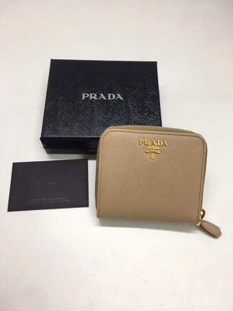 プラダ 財布 二つ折り サフィアーノ ベージュ買取参考価格 | 東京都中央区