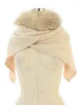 フォクシーブティックストール ショール 34526 Capuche Snow White 2015年 ベージュの参考買取価格