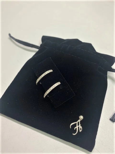 フォクシーブティック イヤリング シルバー クリスタル ループ クリア買取参考価格 | 岡山県瀬戸内市