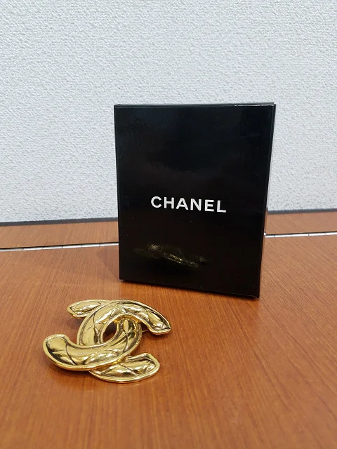 シャネル ココマーク マトラッセ ゴールド ブローチ買取参考価格 | 神戸市西区