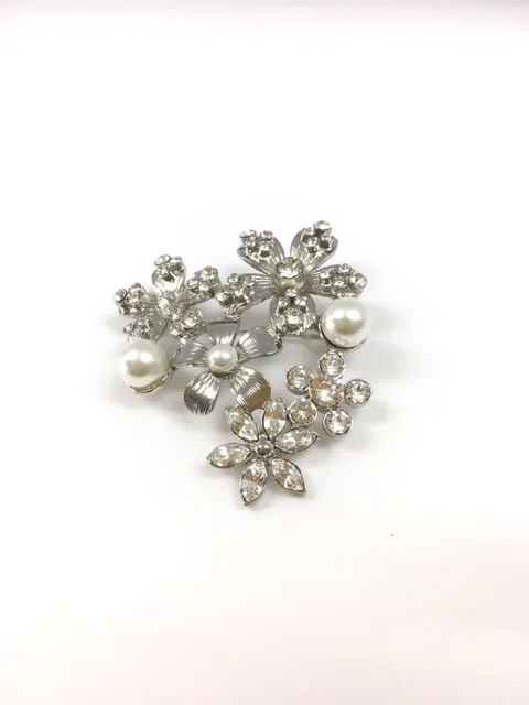 ルネ(Rene) パールストーン フラワー ブローチ シルバー買取参考価格 | 岡山県
