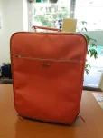 プラダスーツケース キャリーバッグ オレンジの参考買取価格