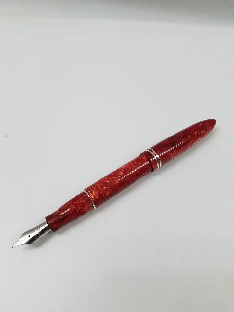 レオナルドオフィチーナイタリアーナ 万年筆 フローレコレクション レッドパッション レッド買取参考価格 | 東京都世田谷区