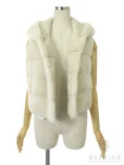 フォクシーブティックベスト Fur vest Gray Pearl ネーム入りの参考買取価格