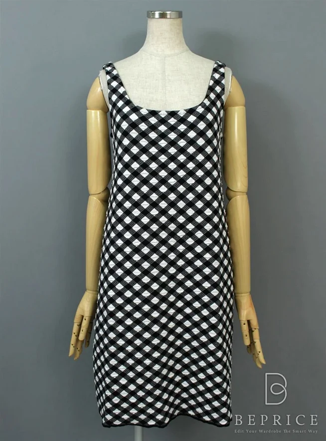 フォクシーブティック ワンピース レディーワッフル 28912買取実績 | 東京都港区