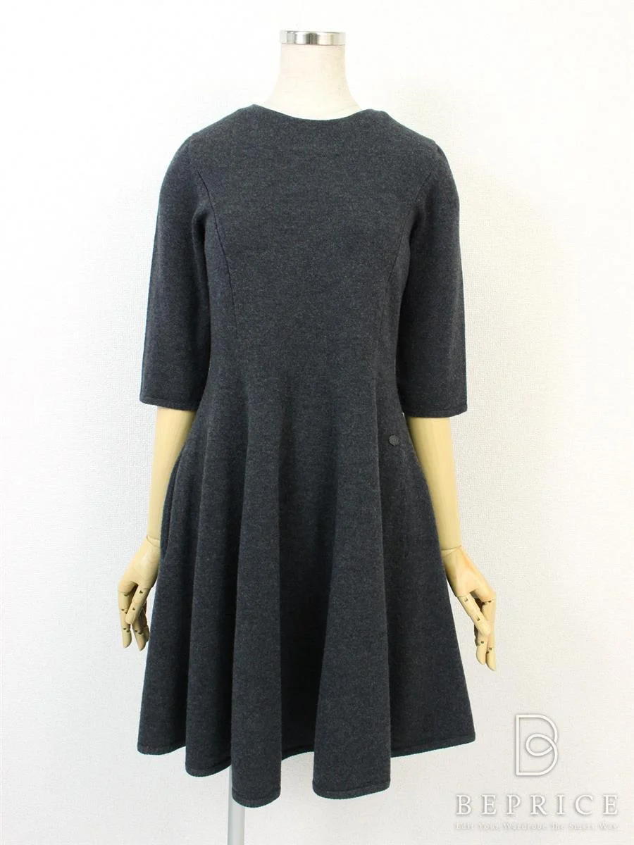 フォクシーブティック 2015年 ワンピース ニット Seamless Flare 34845 チャコール買取実績 | 大阪市阿倍野区