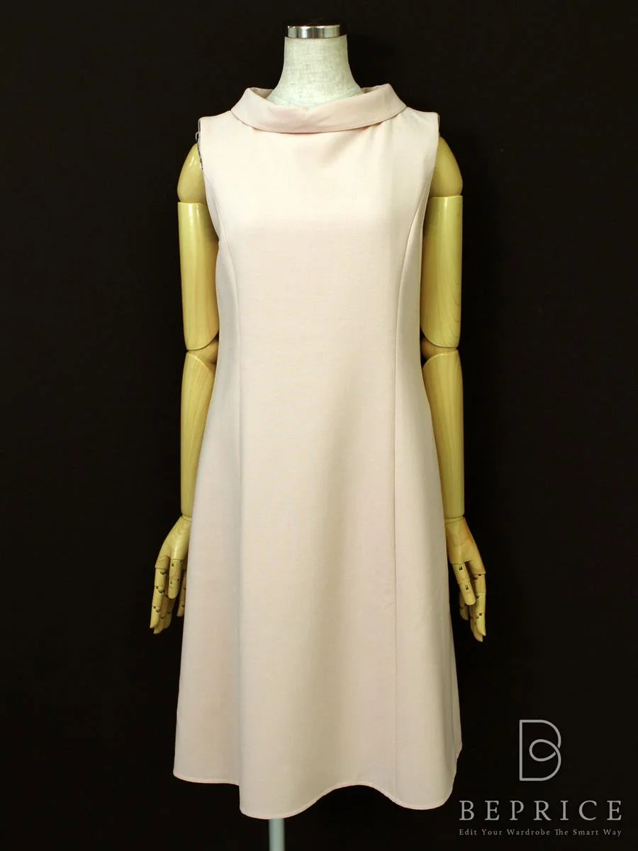 フォクシーブティック ワンピース ノースリーブ Blancmange 36271買取参考価格 | 神戸市東灘区