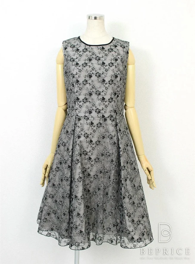 フォクシーブティック ワンピース Dress 36166買取参考価格 | 大阪府河内長野市