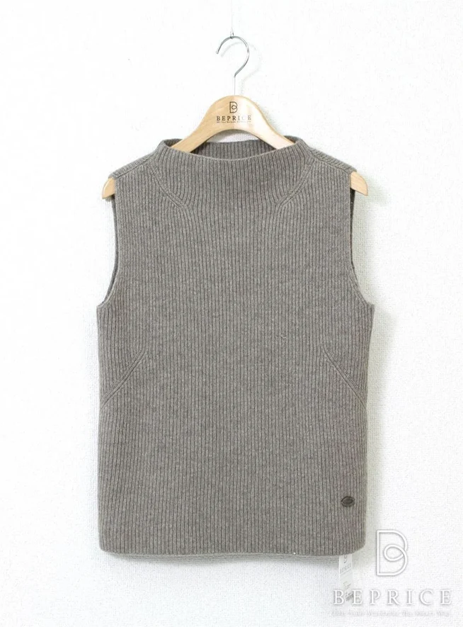 フォクシーブティック カットソー 2016年 トップス Sleeveless Knit Top Souffle 36343 ブラウン買取実績 | 東京都豊島区