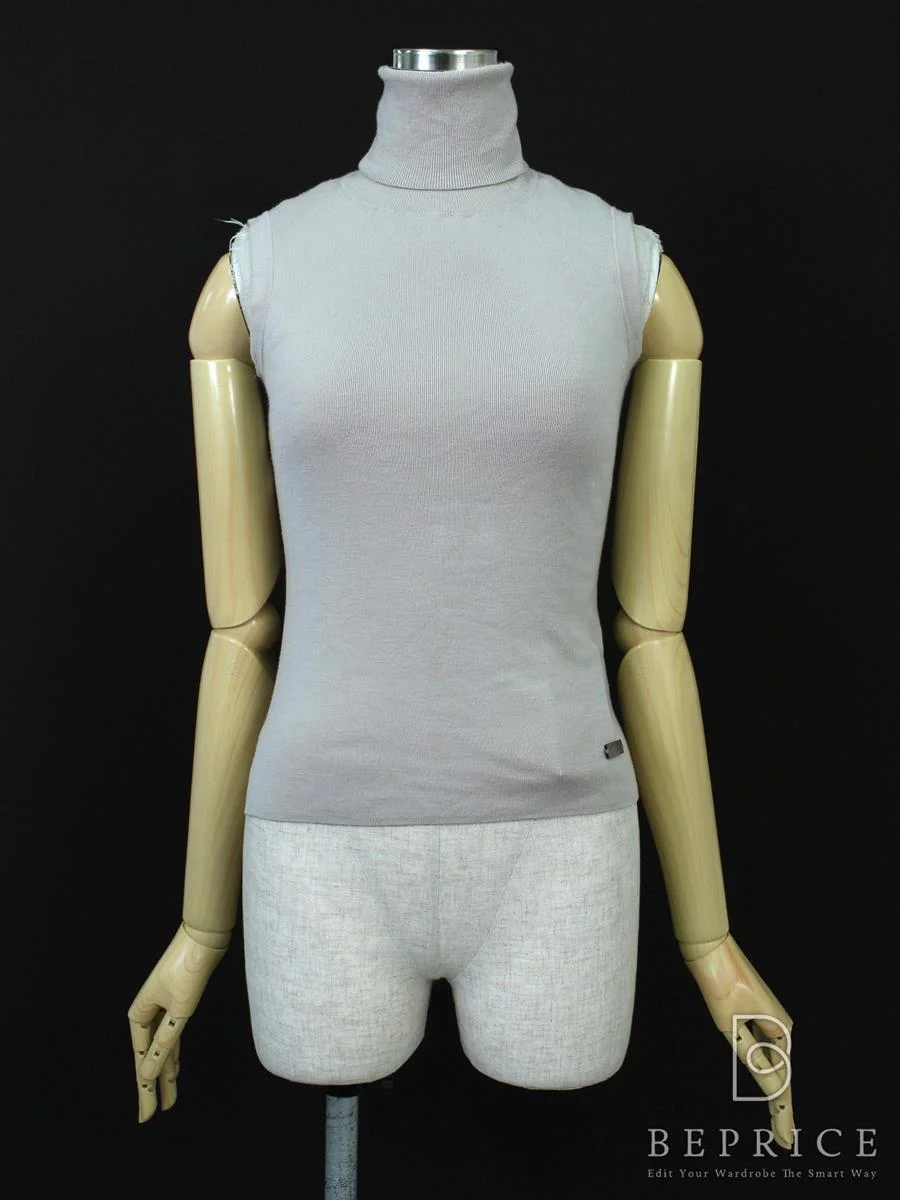 フォクシーブティック ニット 2015年 トップス Sleeveless Turtleneck セーター 34578 ブラウン買取実績 | 東京都豊島区