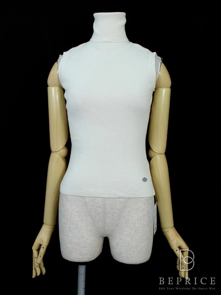 フォクシーブティック カットソー 2016年 トップス Sleeveless Turtleneck Sweater 36281 ホワイト買取実績 | 東京都豊島区