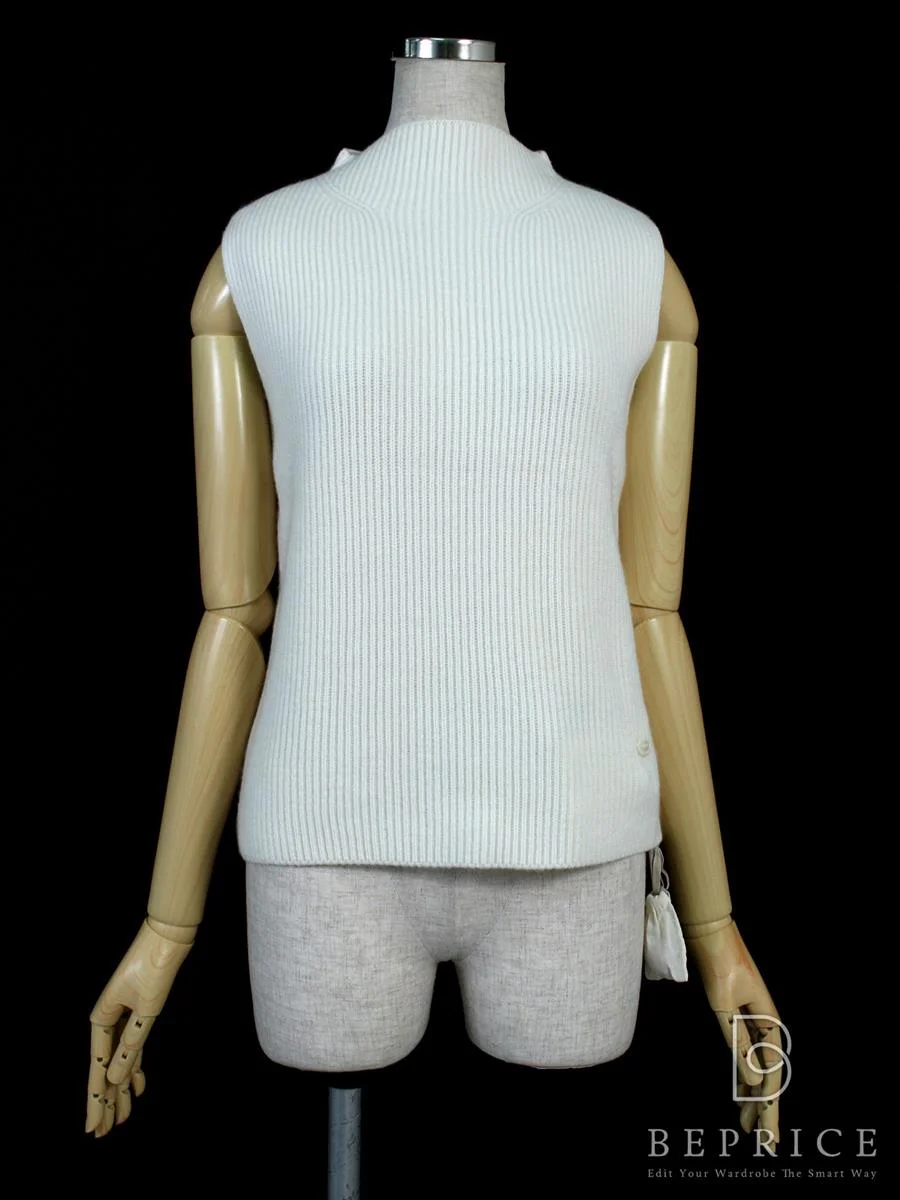 フォクシーブティック トップス Sleeveless Sweater Souffle買取実績 | 東京都中央区