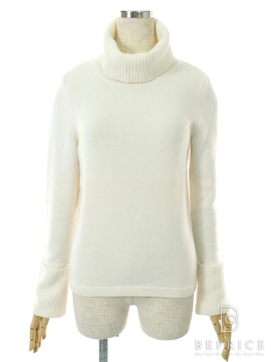 フォクシーブティック トップス Sweater White Snow買取参考価格 | 横浜市西区