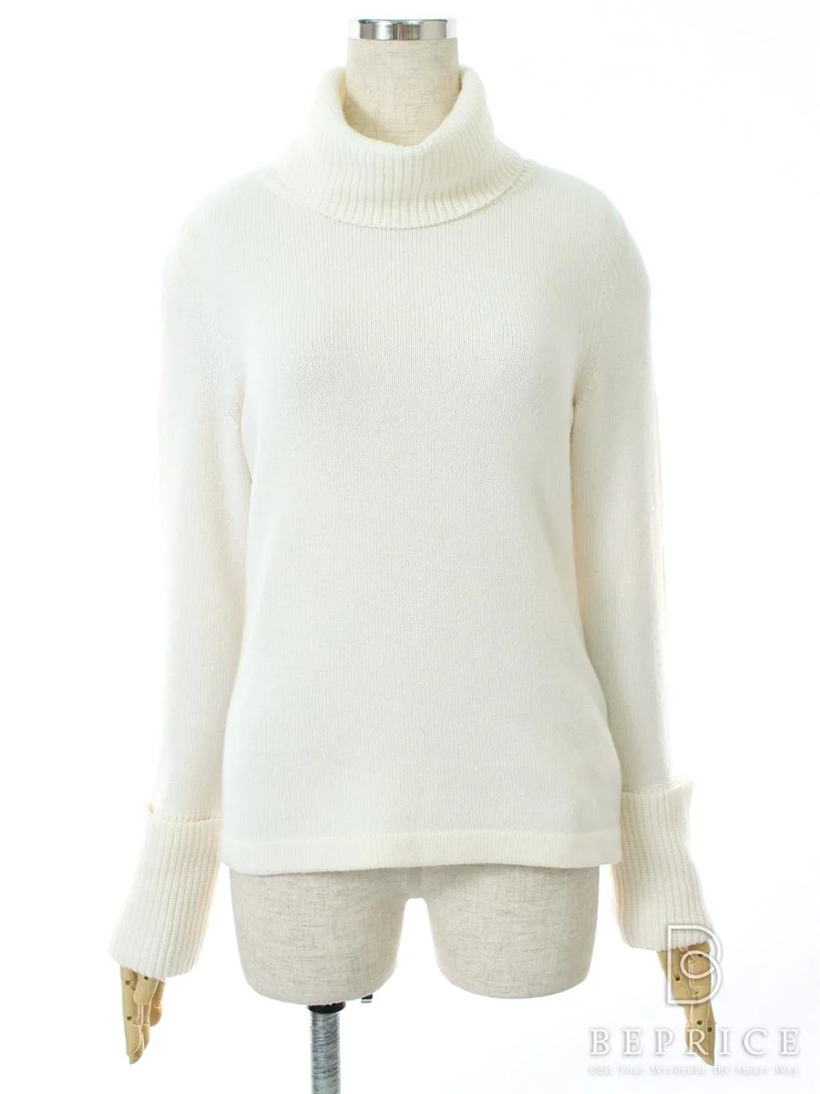 フォクシーブティック トップス Sweater White Snow セーター買取参考価格 | 京都市右京区
