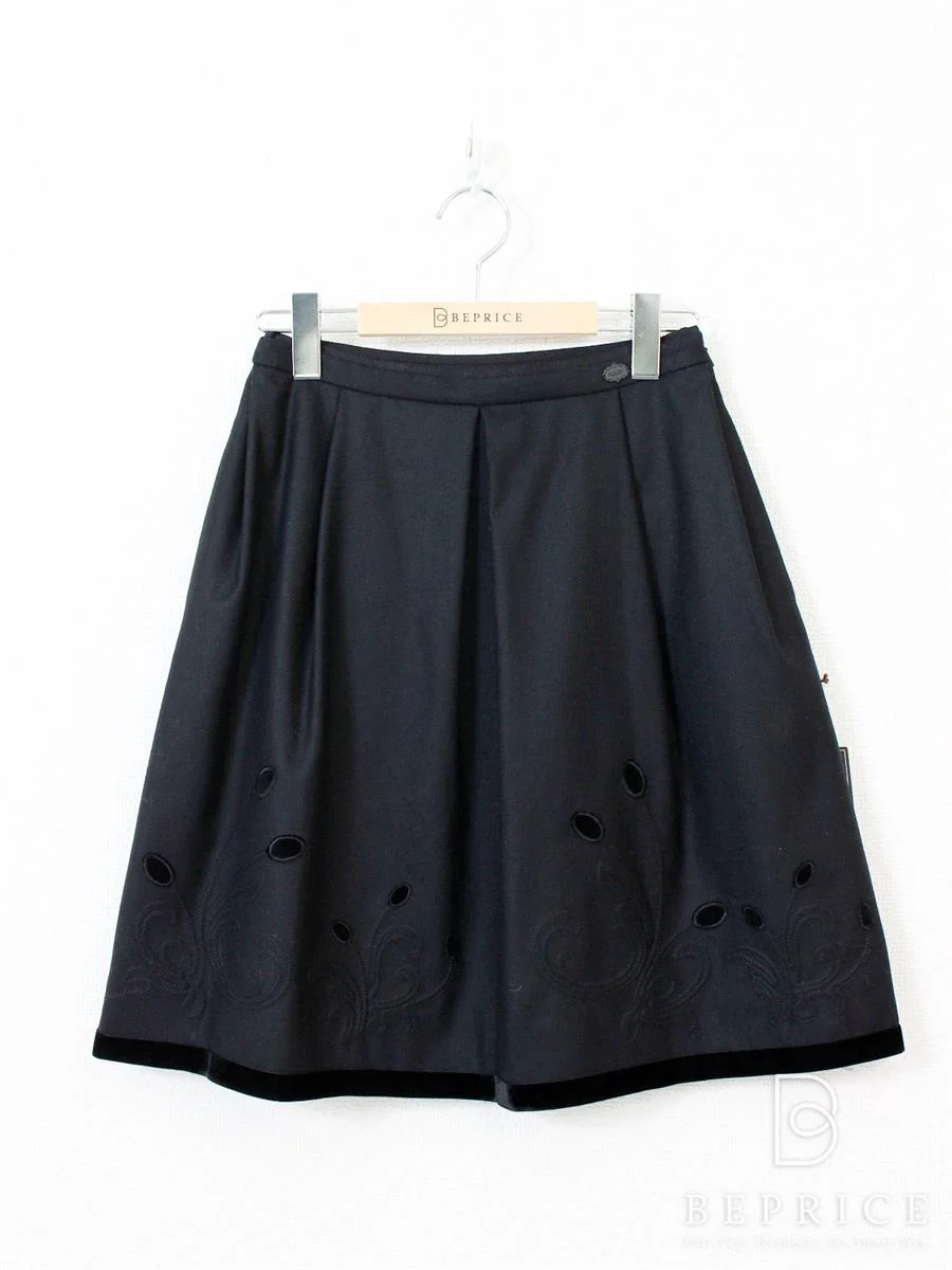 フォクシーブティック 2015年 スカート フレアー 34459 ブラック買取実績 | 東京都港区