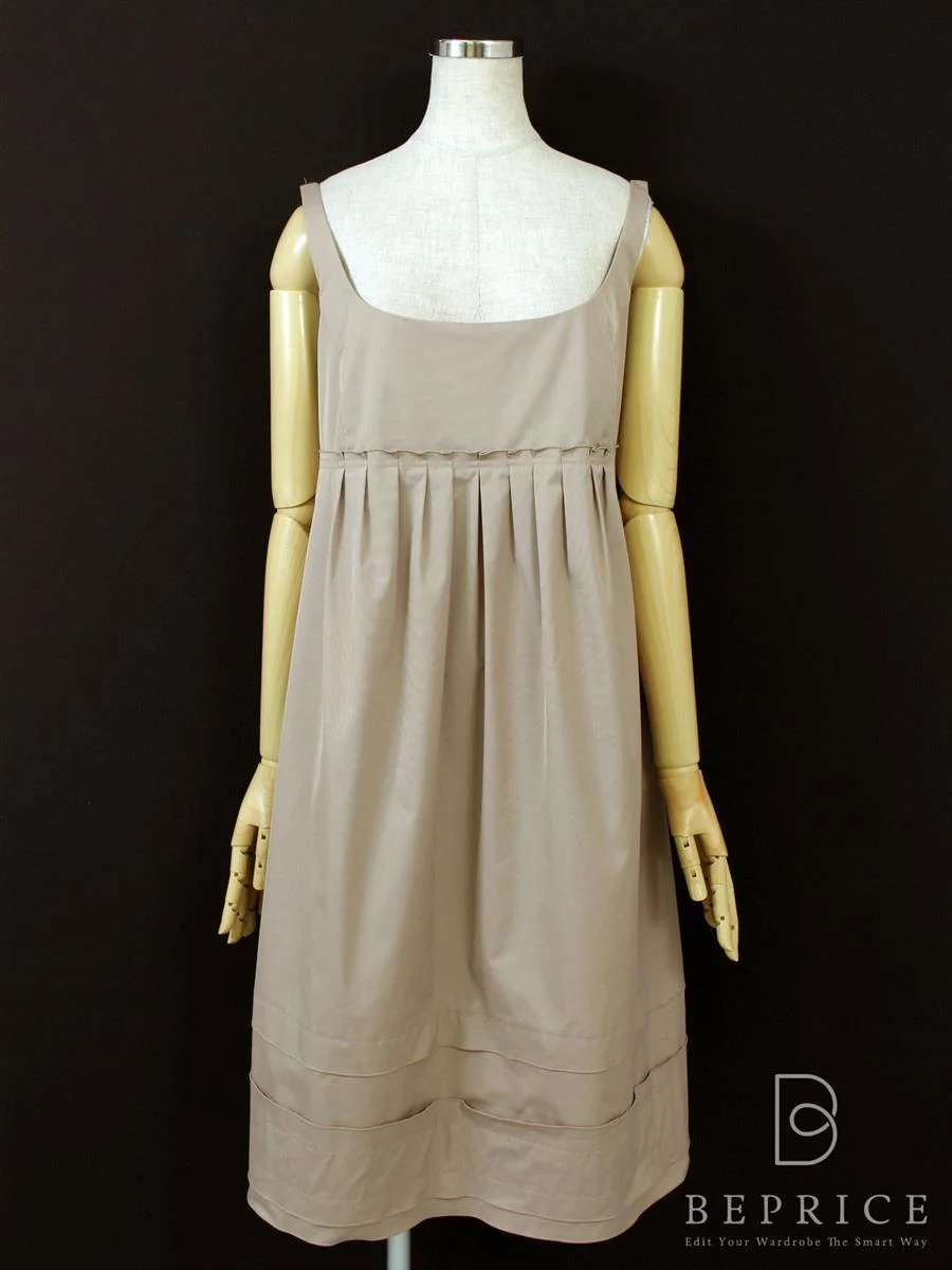 フォクシーニューヨーク エンパイアワンピース 23444 ベージュ 2010年買取実績 | 神奈川県横須賀市