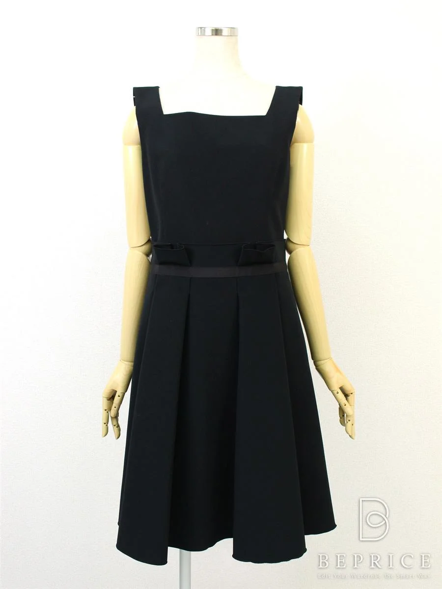 フォクシーニューヨーク 2015年 ワンピース Little Roots Dress 34022 ブラック買取参考価格 | 神戸市東灘区