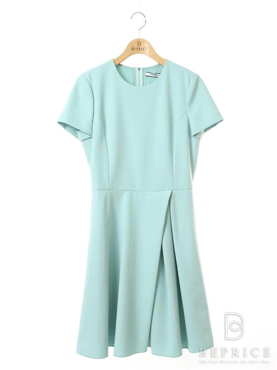 フォクシーニューヨーク ワンピース 半袖 Dress Laurel買取参考価格 | 東京都港区