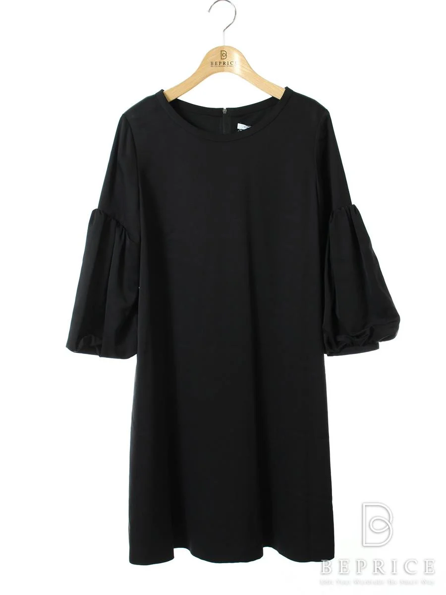 フォクシーニューヨーク 2017年 ワンピース Cupra Satin Novelty Sleeve Dress 36611 ブラック買取実績 | 静岡県三島市