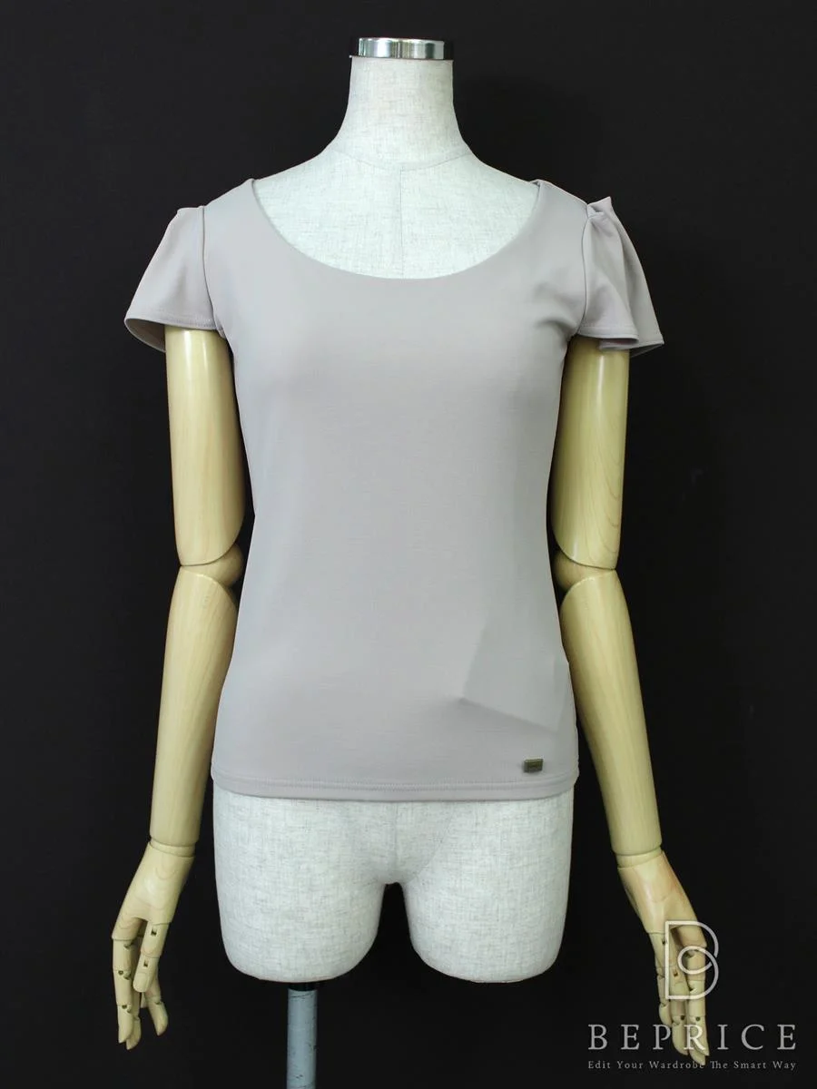 フォクシーニューヨーク トップス Tuck Sleeve Top買取実績 | 名古屋市千種区