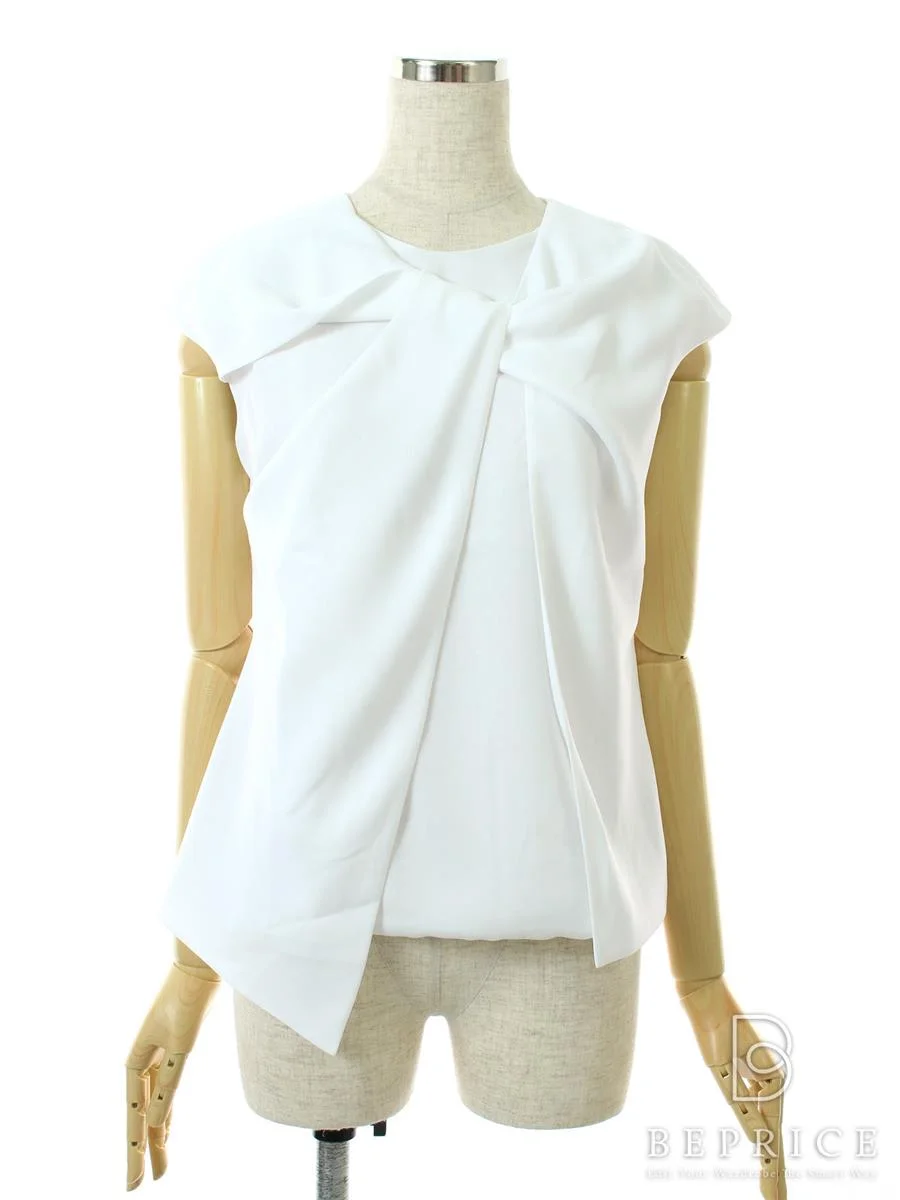 フォクシーニューヨーク トップス White Cut Sew買取実績 | 横浜市西区