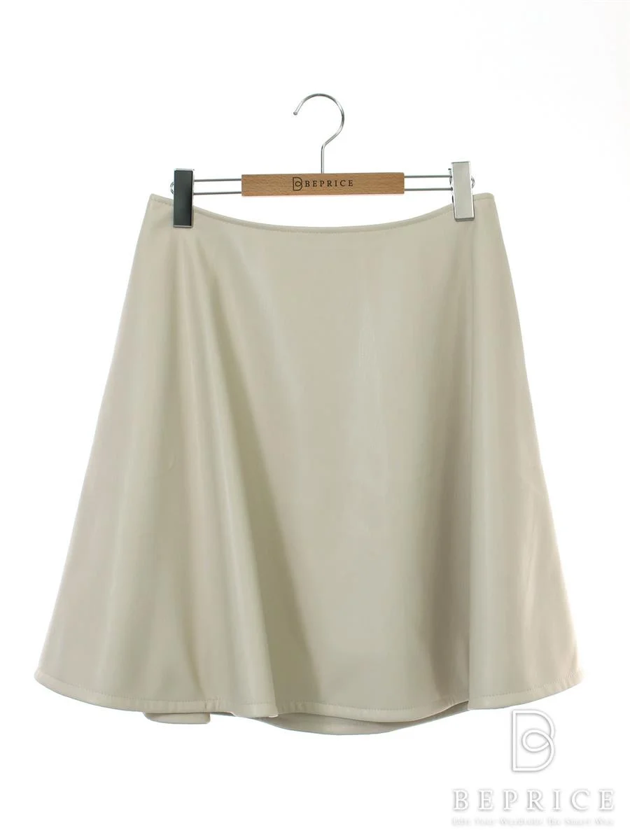 フォクシーニューヨーク スカート 37717 Skirt フェイクレザー買取参考価格 | 北海道釧路市