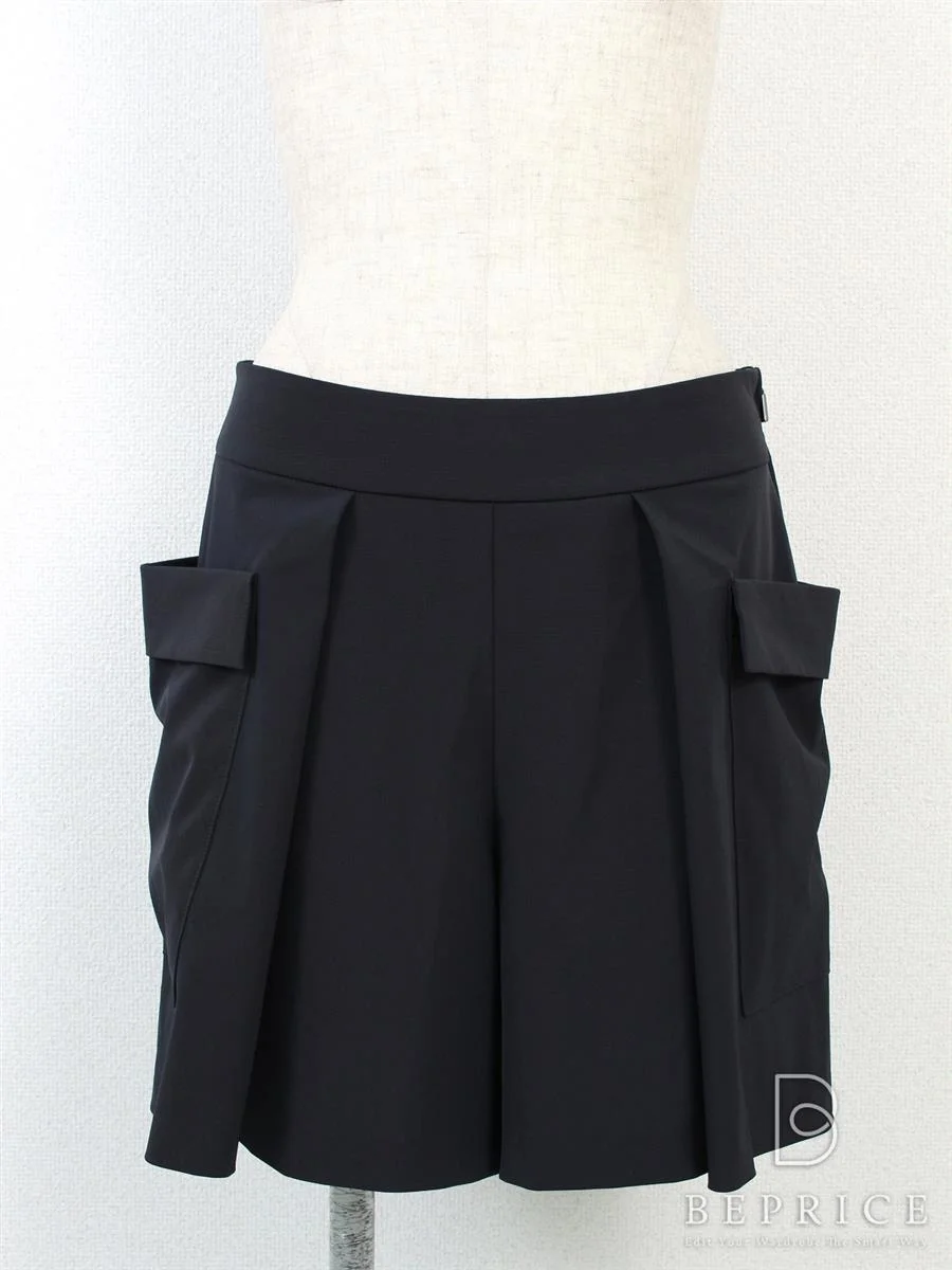 フォクシーニューヨーク 2014年 ショートパンツ レイニーギャルソン 33374 ネイビー買取参考価格 | 東京都品川区