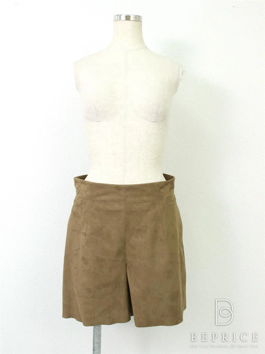 フォクシーニューヨーク パンツデイジー スエード 32675買取実績 | 大阪府豊中市