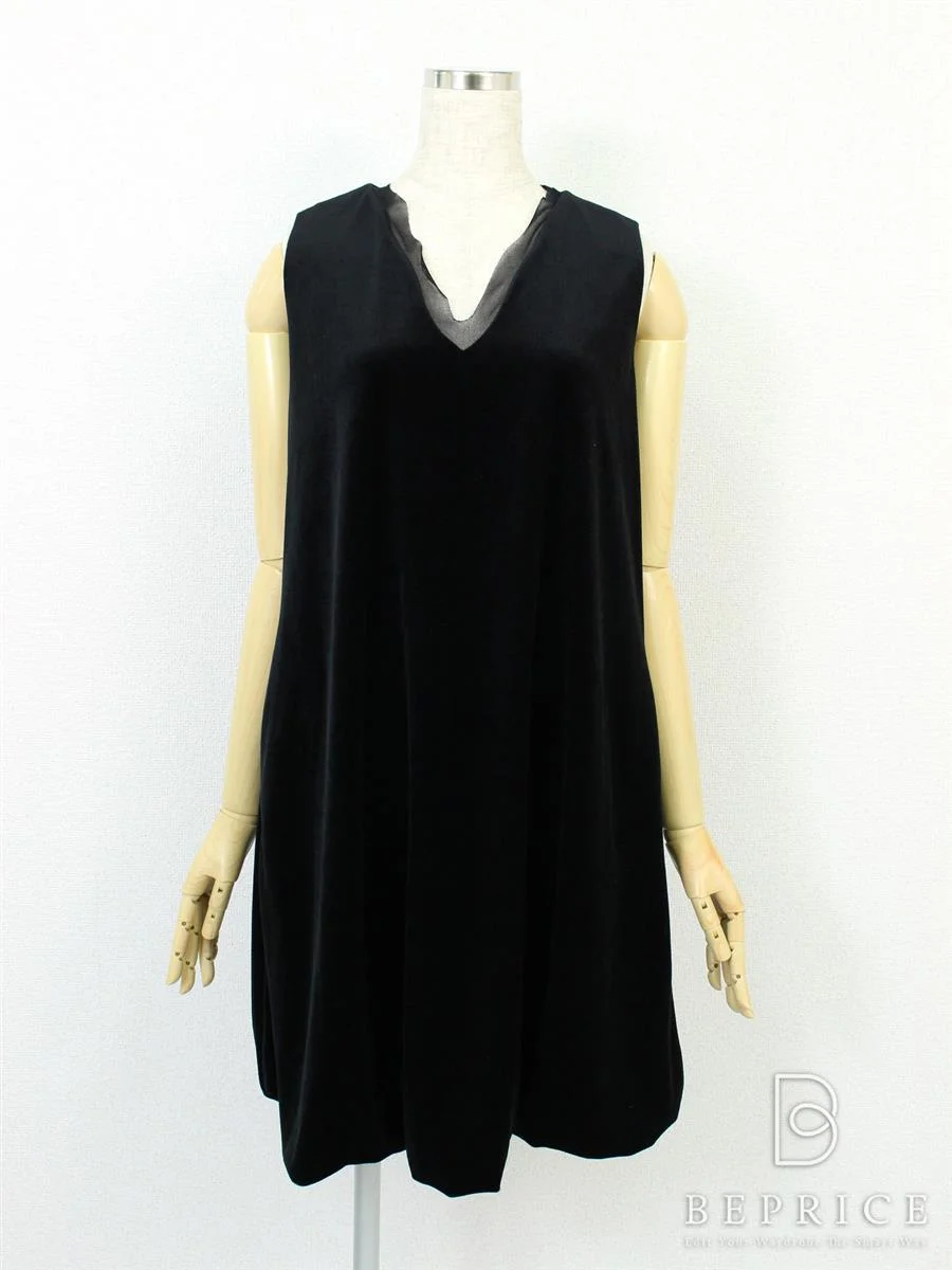 フォクシーニューヨーク ワンピース ノースリーブ フルール ベロア買取実績 | 大阪市天王寺区