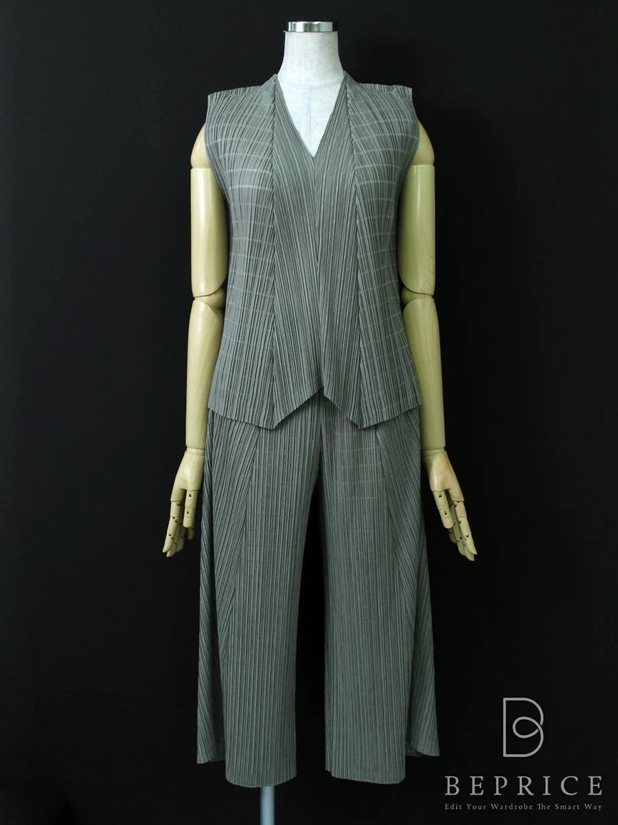 プリーツプリーズイッセイミヤケ セットアップ グリーン買取実績 | 沖縄県浦添市