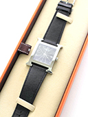 腕時計 クオーツ Hウォッチ レザーベルト 黒文字盤 デイトあり HH1.810 2005年 ブラック