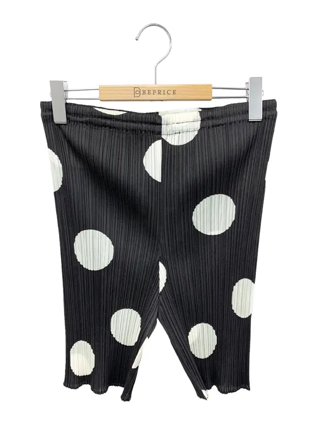 ミ*ャ様 プリーツプリーズ　イッセイミヤケ　ハーフパンツ① イッセイミヤケISSEY MIYAKE プリーツハーフパンツ 黒M | DC