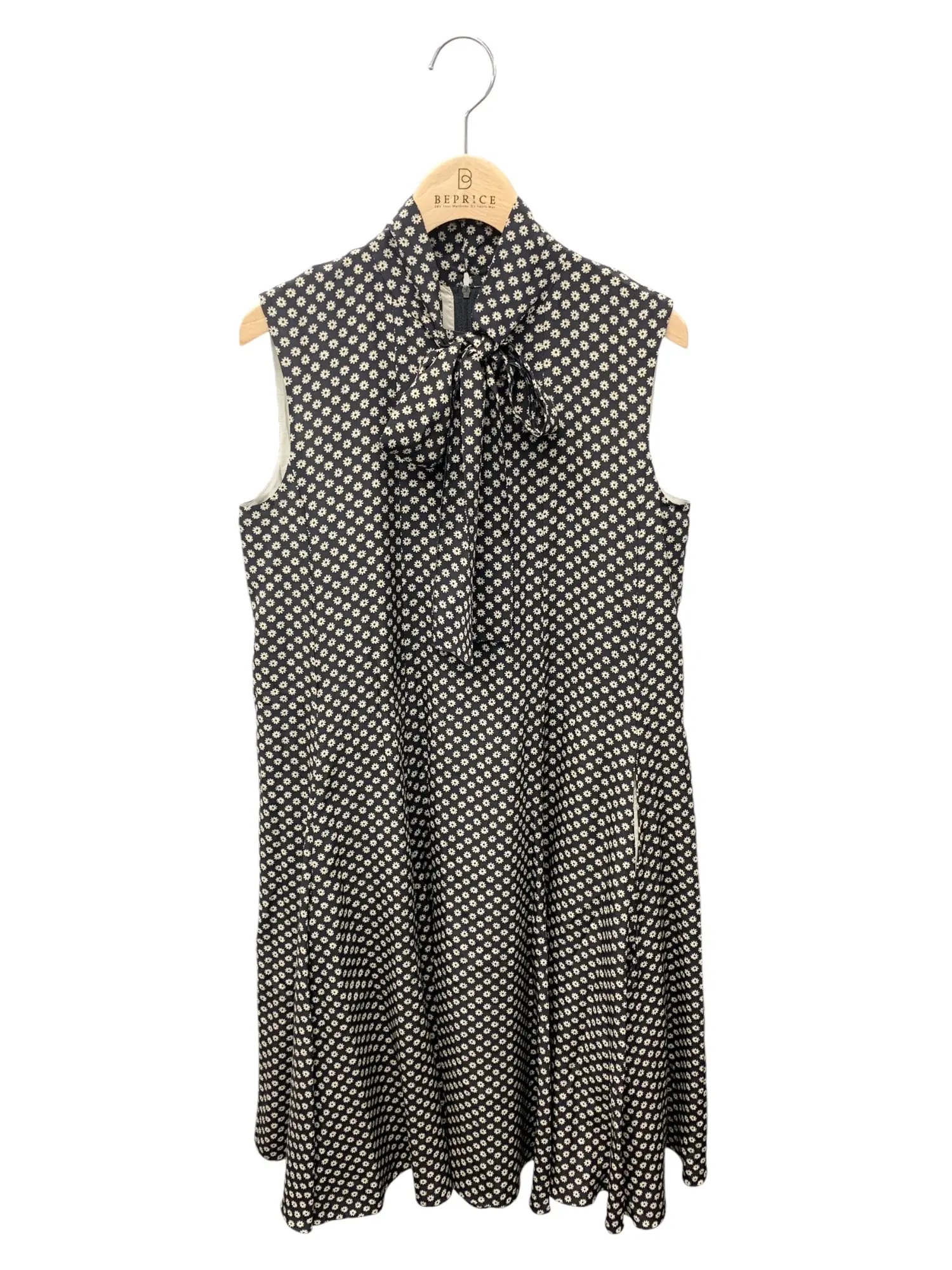 42698 ワンピース 38 ブラック dress Margaret